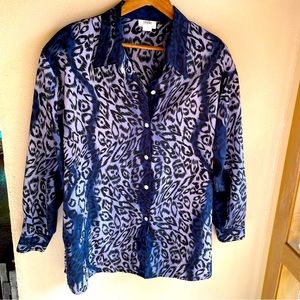Vintage 80's 90's Snow Leapord on Blue Abstract Background Button-down. 1X